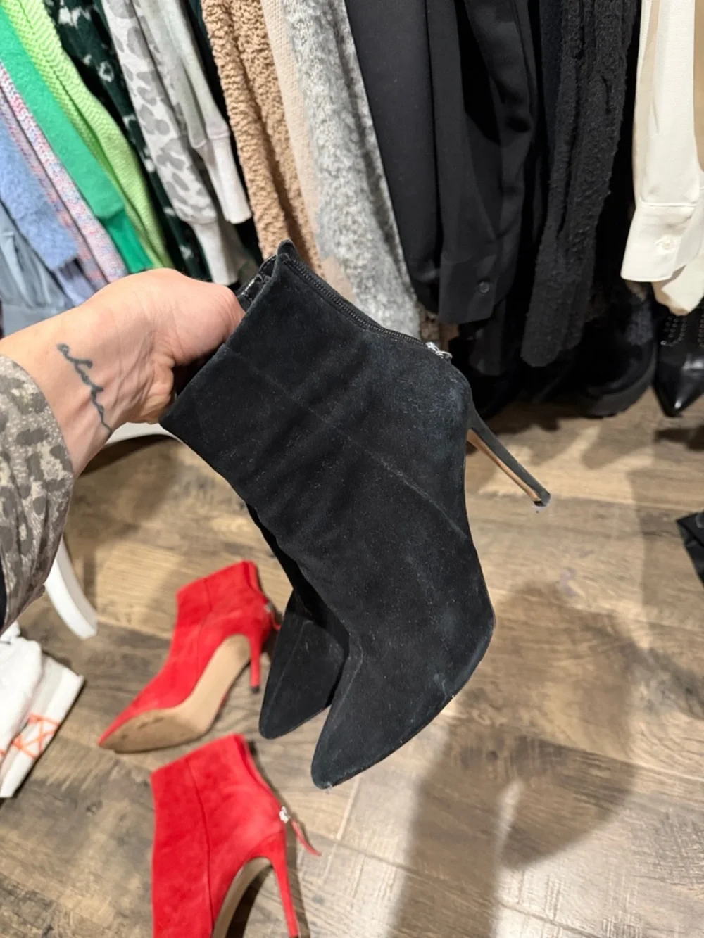 Steve Madden Carey Pointed-Toe Suede Ankle Boots - Red & Black Bundle - Picture 5 of 14